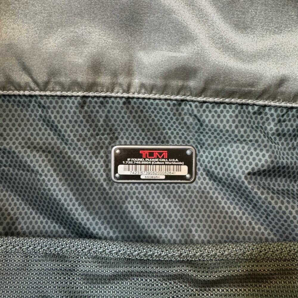 Tumi T-Tech 5508GRH Expandable Briefcase Messenger Laptop Bag - Picture 11 of 12